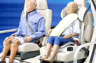 Ford ra mắt “đai khí an toàn” dành cho ôtô