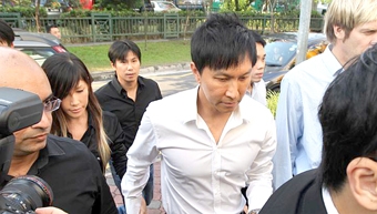 Một mục sư bị cáo buộc bòn rút gần 19 triệu USD