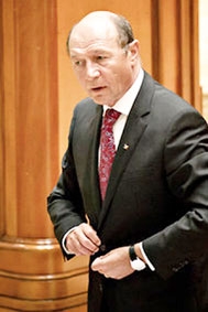 Chính trường Roumanie lại bất ổn khi tổng thống bị luận tội