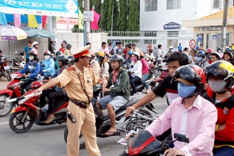 Kỳ thi tuyển sinh đại học, cao đẳng năm 2012 cụm thi Cần Thơ kết thúc an toàn, tốt đẹp
