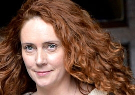 Anh: Các nhân vật trong vụ nghe lén điện thoại chính thức bị buộc tội