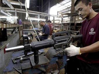 Philippines bùng phát nạn kinh doanh súng