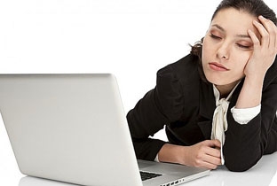 Thiếu ngủ thực sự làm giảm hiệu suất và tốc độ làm việc