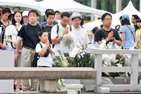 Nhật Bản tưởng niệm vụ ném bom nguyên tử xuống Hiroshima