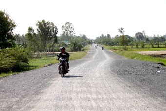 Từng bước hoàn thiện hệ thống giao thông đường bộ