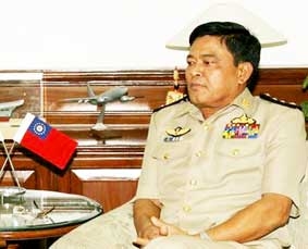 Tư lệnh hải quân được bầu làm phó tổng thống mới