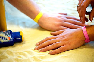 Vòng tay ngăn ngừa tình trạng “ăn nắng”