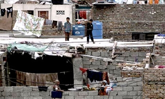 PAKISTAN
Bé gái 11 tuổi nghi đốt 
kinh Koran có thể bị tử hình