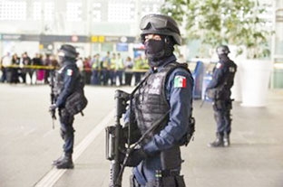 Mexico thay thế tất cả nhân viên cảnh sát tại sân bay Benito Juarez