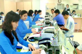 Đẩy vốn tín dụng ra thị trường