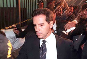 Một ông nghị sĩ vị buộc hoàn trả hơn 200 triệu USD tiền tham nhũng