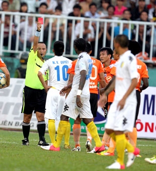 Họ chơi khiểu gì?