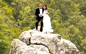 Kết hôn trên... đỉnh núi