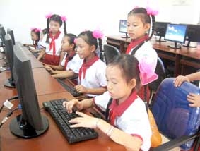 "Nỗ lực để xứng đáng là ngôi trường đạt chuẩn quốc gia..."