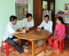 Học Bác tính cần cù, chịu khó