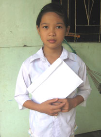 Trao tiền từ thiện