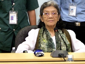 Campuchia: ECCC lệnh phóng thích “Đệ nhất phu nhân” Khmer Đỏ