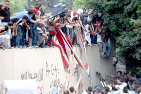 Làn sóng chống Mỹ lan rộng ở Ai Cập và Libye