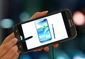 Samsung tung ra Galaxy Note 2 cạnh tranh quyết liệt với iPhone 5