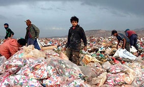 Gần nửa dân số đối mặt 
với thiếu thốn lương thực