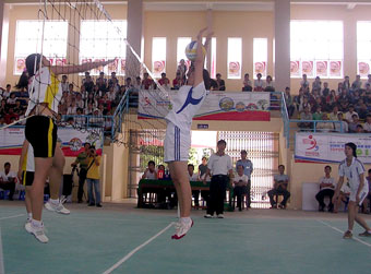 Khởi tranh Giải Bóng chuyền Sinh viên ĐBSCL- cúp Toyota 2012