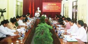 Thẳng thắn, nghiêm túc nhìn nhận khuyết điểm,
đề ra giải pháp cụ thể để khắc phục