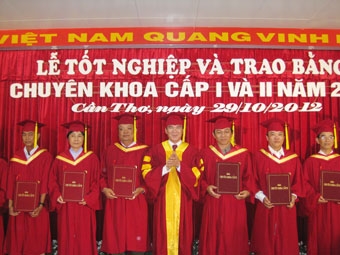 Thêm 386 tân bác sĩ chuyên khoa I 
và chuyên khoa II