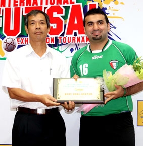 “Ghế nóng” trưởng đoàn