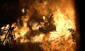 Dân Hy Lạp lại phẫn nộ vì 
chính sách “thắt lưng buộc bụng”