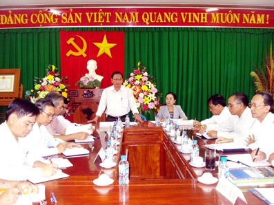 Chân thành, thẳng thắn, cầu thị 
trong kiểm điểm, tự phê bình và phê bình