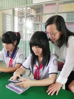 Chắp cánh cho các thế hệ học sinh bay xa