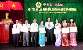 Làm để dân thấy, dân tin