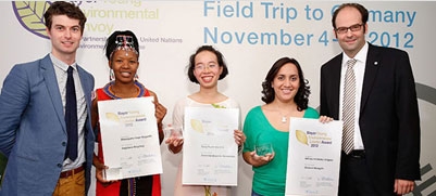 3 sinh viên được UNEP trao giải về môi trường