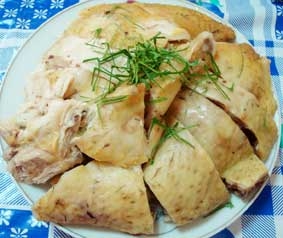 Gà đồi,  heo cắp nách