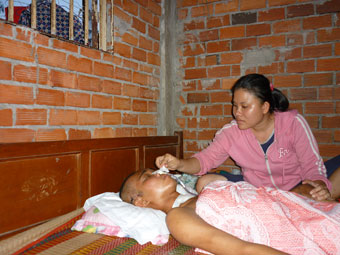 Mong chồng tôi được khỏe lại!