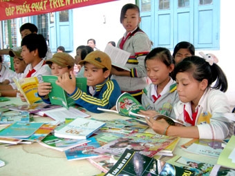 Đọc sách cùng con