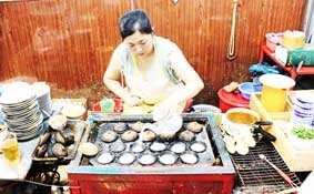 Bánh căn phố núi