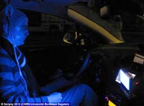 Ánh sáng xanh giúp tài xế chống buồn ngủ