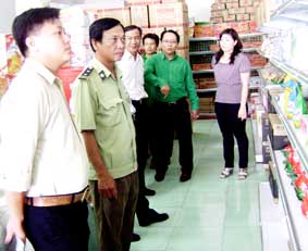 Đẩy mạnh công tác quản lý giá,
bình ổn thị trường