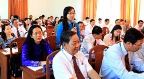 Sôi nổi, thẳng thắn, giải đáp nhiều vấn đề đại biểu đặt ra