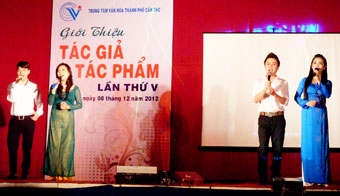 Đêm nhạc nhiều cảm xúc