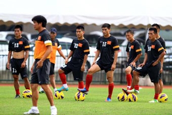 Nỗi đau của huấn luyện viên 
Phan Thanh Hùng