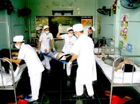 Phòng ngừa ngộ độc thực phẩm
và bệnh đường tiêu hóa từ nhà bếp