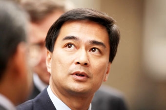 Cựu Thủ tướng Thái Lan Abhisit bị buộc tội giết người