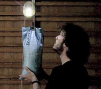 GravityLight  đèn trọng lực đầu tiên trên thế giới