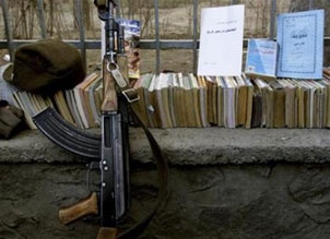 Afghanistan: Lo ngại bất ổn, người dân ồ ạt tìm mua vũ khí