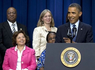 Nước Mỹ chỉ va nhẹ vào “vách đá tài chính”