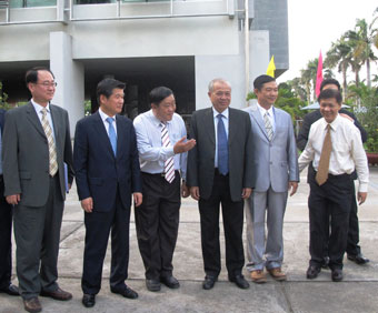 Lắng nghe để đồng hành
với nhà đầu tư
