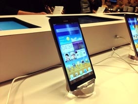 CES 2013: Điện thoại “về chiều”