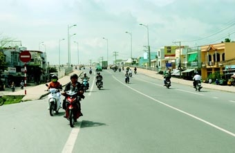 Huy động mọi nguồn lực 
phát triển hạ tầng giao thông